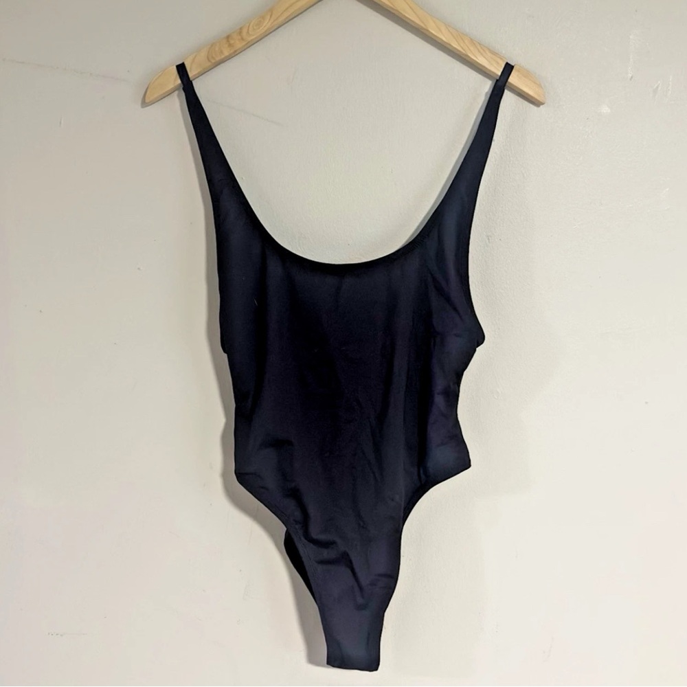 SKIMS scoop Neck Black One Piece Bathing Suit Large NWT